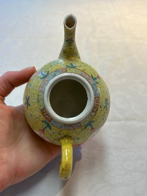 Four Chinese famille rose teapots, Luo Yong Sheng Hao 罗永盛号 mark, 20th C. — foto 25