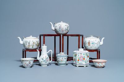 Four Chinese famille rose teapots, three bowls and a caddy, 19/20th C.