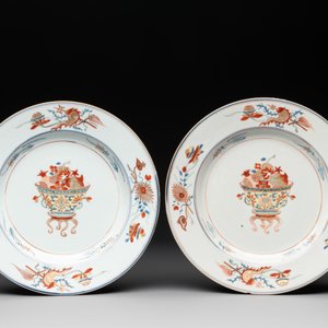 Four Chinese famille rose 'three abundances' or 'sanduo' plates, Yongzheng — photo 4