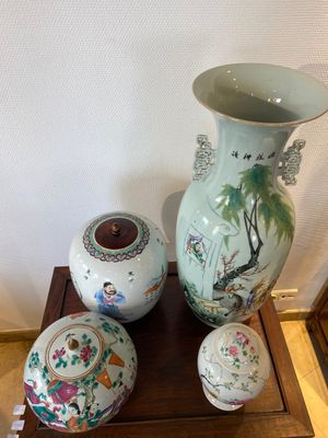 Four Chinese famille rose vases, 19/20th C. — photo 2