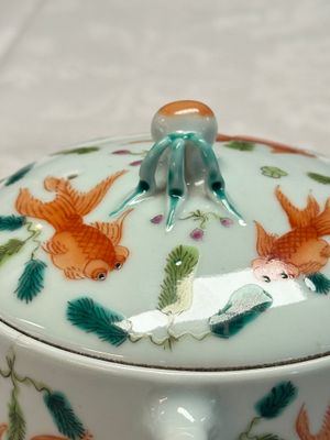 Four Chinese famille rose wares — photo 14