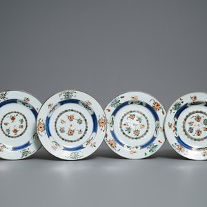 Four Chinese famille verte 'ducks in lotus pond' plates, Kangxi — 照片 1