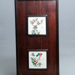 Four Chinese famille verte plaques in wooden frames, 19th C. — 照片 4