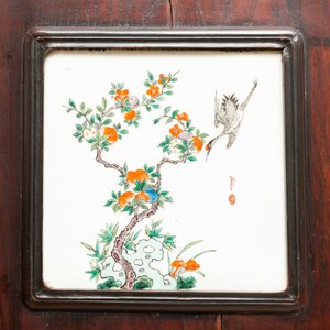 Four Chinese famille verte plaques in wooden frames, 19th C. — 照片 8