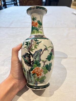 Four Chinese famille verte vases, a jar and a bowl, 19th C. — 照片 20