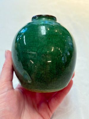 Four Chinese green crackle-glazed vases, 19th C. — photo 16