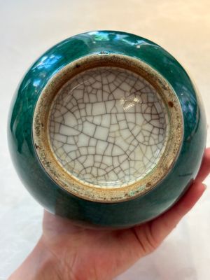 Four Chinese green crackle-glazed vases, 19th C. — photo 6