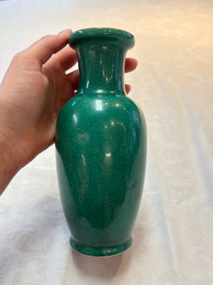 Four Chinese green crackle-glazed vases, 19th C. — photo 7