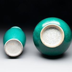 Four Chinese green crackle-glazed vases, 19th C. — photo 5