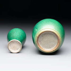 Four Chinese green crackle-glazed vases, 19th C. — photo 7