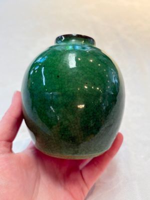 Four Chinese green crackle-glazed vases, 19th C. — photo 15