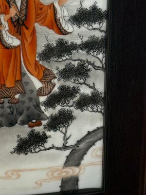 Four Chinese grisaille and iron-red-decorated 'Eight Immortals' plaques with wooden frame, signed Nanshan Laoren 南山老人, dated 1916 — 照片 14