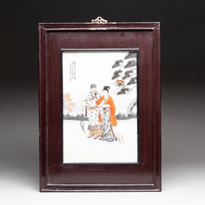 Four Chinese grisaille and iron-red-decorated 'Eight Immortals' plaques with wooden frame, signed Nanshan Laoren 南山老人, dated 1916 — 照片 2