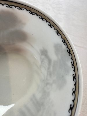 Four Chinese grisaille 'Western subject' cups and nine saucers, Qianlong — photo 11