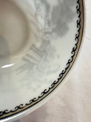 Four Chinese grisaille 'Western subject' cups and nine saucers, Qianlong — photo 12