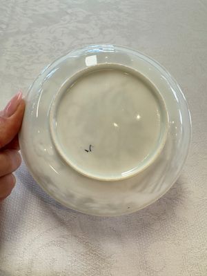 Four Chinese grisaille 'Western subject' cups and nine saucers, Qianlong — photo 24