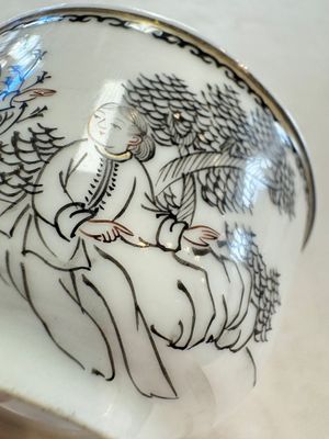 Four Chinese grisaille 'Western subject' cups and nine saucers, Qianlong — photo 6
