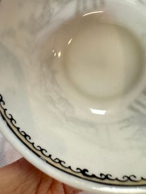 Four Chinese grisaille 'Western subject' cups and nine saucers, Qianlong — photo 9