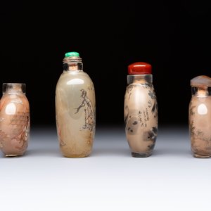 Four Chinese inside glass painted snuff bottles, 20th C. — photo 5