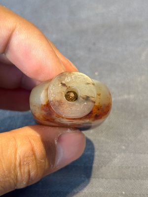 Four Chinese jade and hardstone snuff bottles, 19/20th C. — photo 15