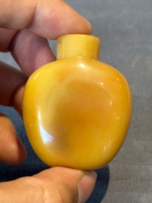 Four Chinese jade and hardstone snuff bottles, 19/20th C. — photo 19