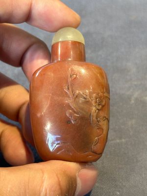 Four Chinese jade and hardstone snuff bottles, 19/20th C. — photo 5