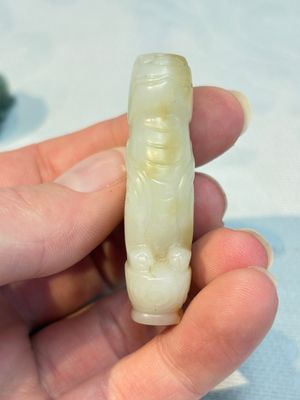 Four Chinese jade carvings, 19th C. — photo 16