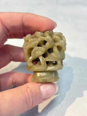 Four Chinese jade carvings, 19th C. — photo 3