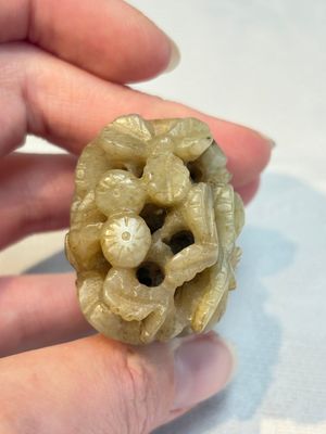 Four Chinese jade carvings, 19th C. — photo 5