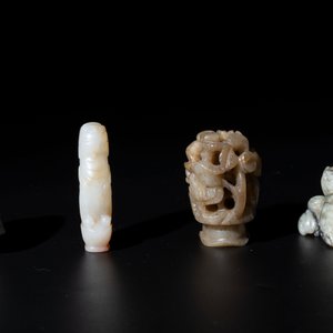 Four Chinese jade carvings, 19th C. — photo 2