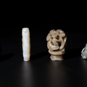 Four Chinese jade carvings, 19th C. — photo 4