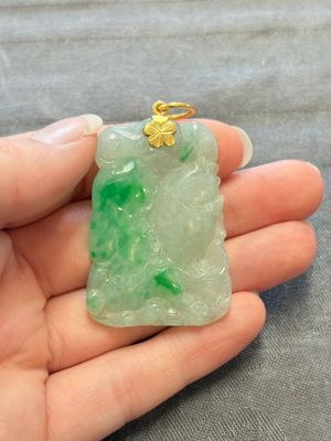 Four Chinese jadeite pendants with gold and silver mounts, 19/20th C. — 照片 6