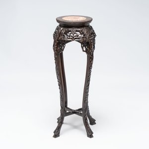 Four Chinese marble-topped hongmu stands, 19/20th C. — photo 11