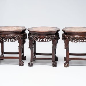 Four Chinese marble-topped hongmu stands, 19/20th C. — photo 5