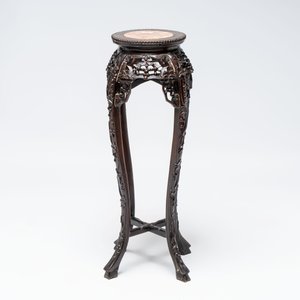 Four Chinese marble-topped hongmu stands, 19/20th C. — photo 10
