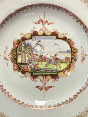 Four Chinese Meissen-style export plates with a hunting scene, Qianlong — 照片 2