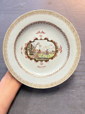 Four Chinese Meissen-style export plates with a hunting scene, Qianlong — 照片 9