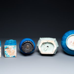 Four Chinese monochrome turquoise vases and a celadon vase, 19/20th C. — photo 7