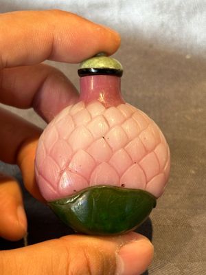 Four Chinese Peking glass snuff bottles, one with a Qianlong mark, 18/19th C. — 照片 18