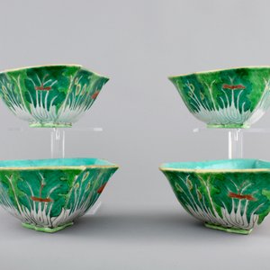 Four Chinese porcelain bat-shaped bowls, 19th C. — photo 5