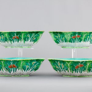 Four Chinese porcelain bat-shaped bowls, 19th C. — photo 6