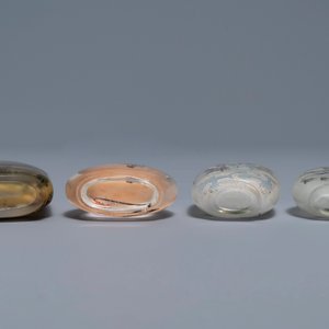 Four Chinese reverse-painted glass snuff bottles, 19/20th C. — photo 4