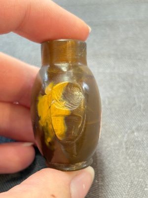 Four Chinese snuff bottles and three vases, 19th C. — photo 32