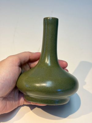 Four Chinese teadust-glazed vases and a brush washer, 19th C. — foto 18