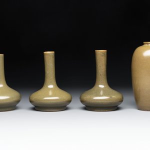Four Chinese teadust-glazed vases and a brush washer, 19th C. — photo 3