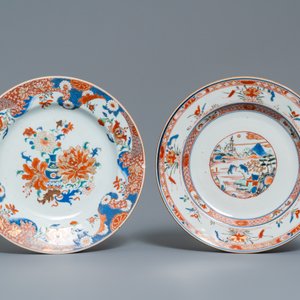 Four Chinese verte-Imari and famille rose plates and a dish, Yongzheng/Qianlong — photo 4