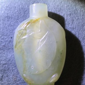 Four Chinese white and celadon jade snuff bottles, 19/20th C. — 照片 12