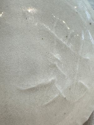 Four Chinese white-glazed boxes and covers with incised floral design from the Jepara shipwreck, Dehua or Anxi kiln, Song — photo 15