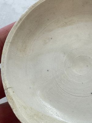 Four Chinese white-glazed boxes and covers with incised floral design from the Jepara shipwreck, Dehua or Anxi kiln, Song — photo 49