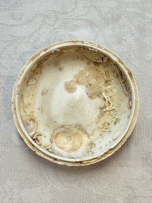 Four Chinese white-glazed boxes and covers with incised floral design from the Jepara shipwreck, Dehua or Anxi kiln, Song — photo 50